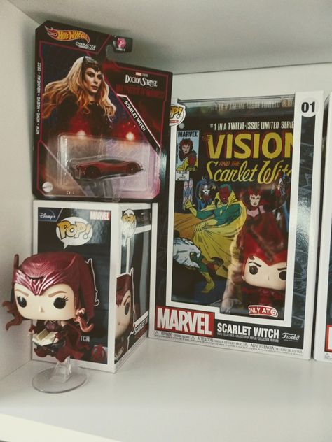 Wanda Maximoff Room Decor, Nerdy Aesthetic, Marvel Room Decor, Witch Bedrooms, Avengers Bedroom, Marvel Decor, Punk Room, Marvel Bedroom, Comic Book Display