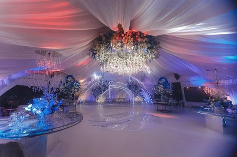 Premium Photo | Photo luxury wedding tent San Antonio Wedding Venues, Wedding Pillars, Wedding Ceiling, Marquee Hire, Tent Decorations, Event Management Company, Wedding Tent, Jw Marriott, Wedding Vases