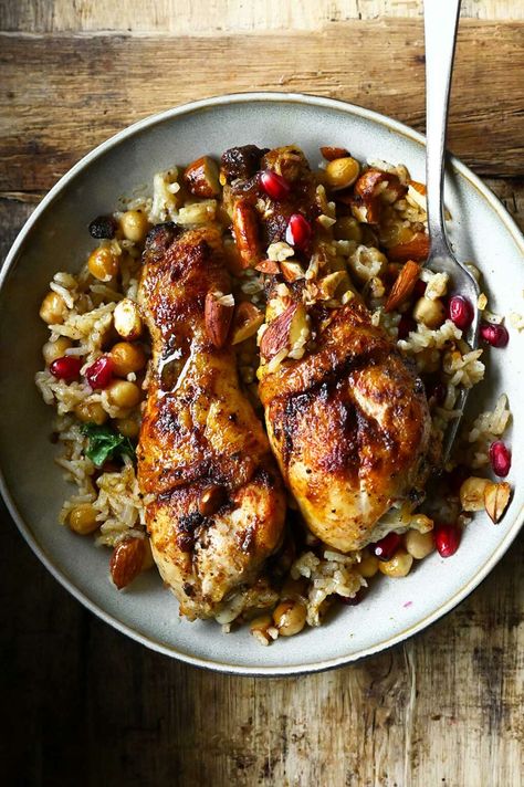 Fine Dining Recipes Main Courses Beef, Chicken With Dates, Persian Chicken Recipe, Chicken Rice Healthy, Chicken Recipes With Rice, Shabbat Meals, Dried Limes, Recipes With Rice, Dinner For Friends