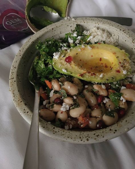 Vegan Bowl Aesthetic, Nourish Bowl Aesthetic, Beans Aesthetic, Aesthetic Bowls, Vegan Aesthetic, Bean Bowl, Nourish Bowls, White Bean Recipes, Nourish Bowl