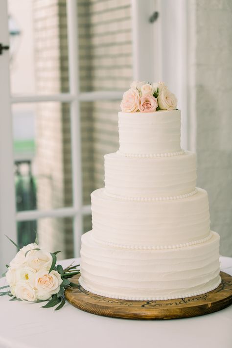 5 Tier Cake Wedding, Two Tiered Simple Wedding Cake, 4 Layer Wedding Cake Design, 3 Tier White Wedding Cake, Wedding Cake Different Tiers, 4 Layer Wedding Cake, White Tiered Wedding Cake, Classic Wedding Cake Designs, Dainty Wedding Cake