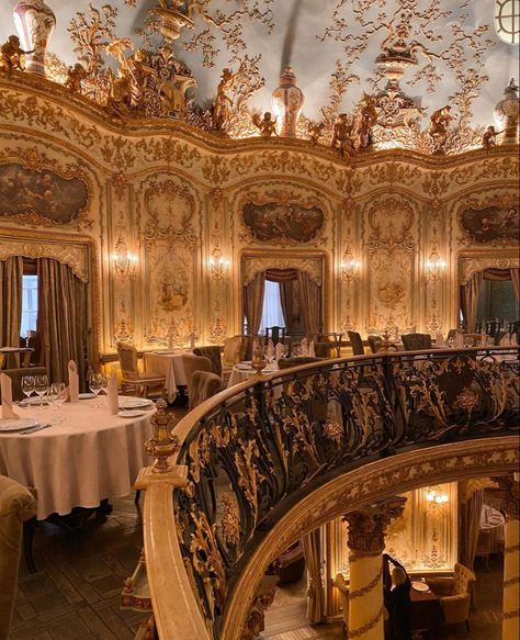 There is a restaurant in Moscow that will amaze you with its luxury and carry you to the era of early baroque, classicism and renaissance. Interior details of Turandot Palace. Fancy Dinner, Hotel Restaurant, Fantasy Landscape, Interior Details, Architecture Design, Dream House, Floor Plans, Restaurant, Hotel