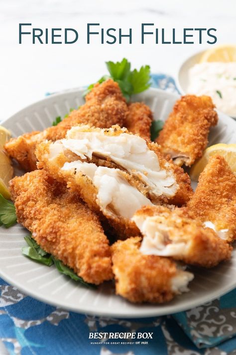 Fried Fish Fillets Recipe CRISPY with Panko bread crumbs. We love deep frying breaded white fish fish fillets using tilapia, cod or halibut Fried Fish Fillet Recipe, Fried Cod Fish Recipes, Fried Tilapia Recipes, Breaded Fish Recipe, Breaded Tilapia, Crispy Fried Fish, Fish Fillet Recipe, Fry Fish, Baked Fish Fillet