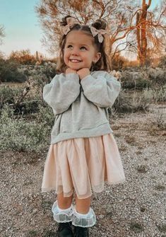 Kids Outfit Idea 294 . Kids Outfit Idea #kidsfashion #kidsootd #backtoschooloutfit #holidayoutfit #birthdayoutfit #partyoutfit #minifashionista #stylemini #instakids #fashionkids. https://whispers-in-the-wind.com/fashion-hacks-for-busy-parents-quick-and-stylish-outfit-ideas-for-kids/?295 Balayage, Payson Shayne, Updo Bridal Hair, Preppy Toddler, Thanksgiving Toddler, Outfits Coquette, Updo Bridal, Girls Spring Outfits, Hairstyles Updo