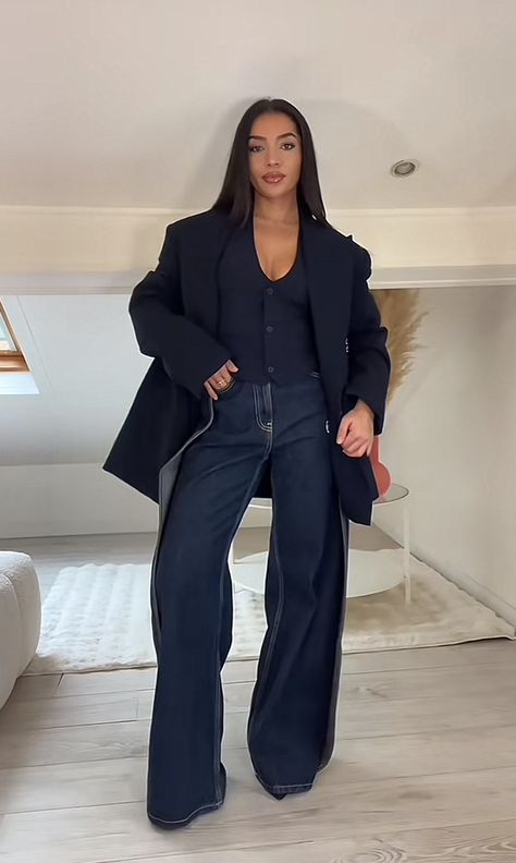 Samantha Wheeler Outfits, Mid Blue Jeans Outfit, Navy On Navy Outfit, Blazer Top Outfit, Navy Winter Outfit, Dark Blue Jeans Outfit Winter, Dark Blue Jeans Outfit Women, Dark Blue Baggy Jeans Outfit, Navy Monochromatic Outfit