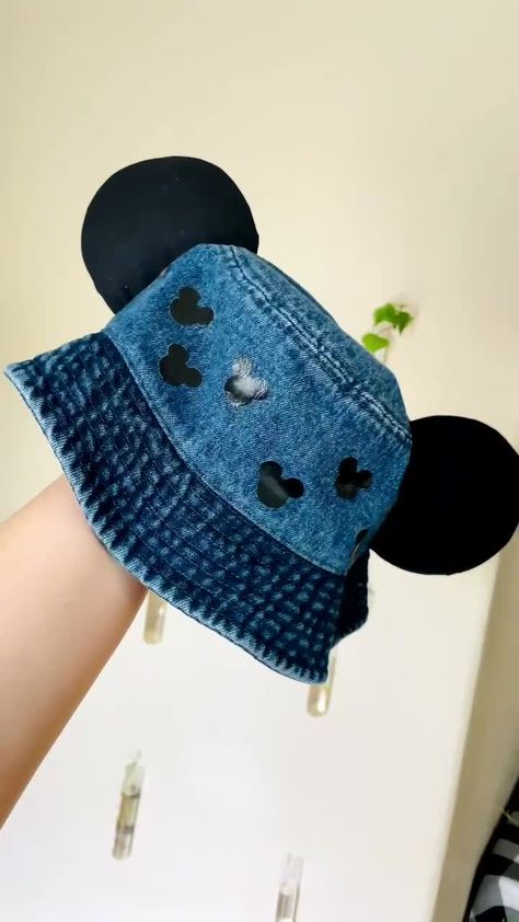 Mickey Hat Ears, Mickey Bucket Hat, Disney Bucket Hat, Bucket Hat Diy, Diy Bucket Hat, Mickey Ears Hat, Disneyland Trip Planning, Disney Ears Hat, Ear Ideas