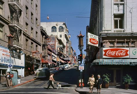 Fred Herzog certainly rules that lane for street/art photography. Fred Herzog, Mary Pratt, San Francisco Chinatown, Street Art Photography, Edward Hopper, Urban Life, Colour Photograph, Contemporary Art Gallery, Street Photo