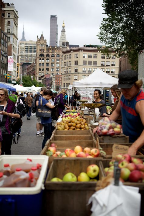 Autumn at Union Square Greenmarket, NYC Huntington Bank, Nicole Franzen, American City, New York Minute, Voyage New York, I Love Nyc, Empire State Of Mind, I Love Ny, Outdoor Market