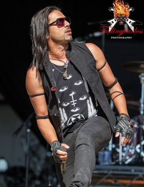 Leigh -- Pop Evil Pop Evil Band, Leigh Kakaty, The Osbournes, Bands Pictures, Pop Evil, Rock Fest, Metal Heads, I Tunes, Rock N Roll Music