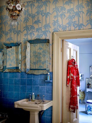 Blue Bathroom Wallpaper, Feminine Details, Gorgeous Bathroom, Blue Bathroom, Interior Stylist, Bathroom Wallpaper, Lifestyle Design, Daily Style, Persimmon