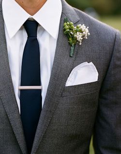 Charcoal Suit Wedding, Wedding Suits Men Grey, Groom And Groomsmen Attire, Suits Men, Grey Suit, Wedding Groomsmen, Groomsmen Suits, Gray Weddings, Groomsmen Attire