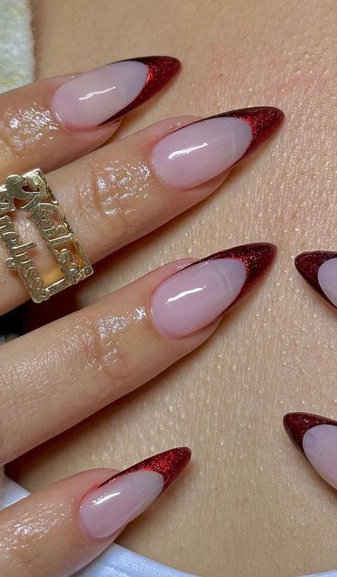 Red Flake Nails, Red Nails With Gold French Tip, Cherry Red French Tip Nails Almond, Red Christmas Almond Nails, Christmas Almond Nails Ideas, Christmas Classy Nails, Almond Nails Designs Red, Red French Almond Nails, Red Chrome French Tip Nails