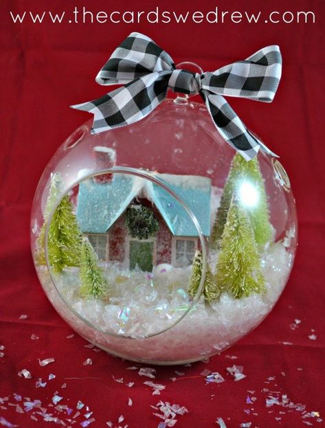 Holiday Terrarium, Easy Diy Holiday Crafts, Diy Terrarium, Christmas Vases, 3d Christmas Tree, Spooky Szn, Terrarium Diy, Navidad Diy, Christmas Gifts For Friends