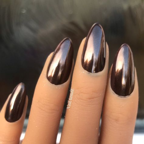 Brown Nails Matalic, Brownie Chrome Nails, Chocolate Chrome Nails Almond, Dark Chocolate Chrome Nails, Chocolate Nails With Chrome, Coffee Chrome Nails, Espresso Chrome Nails, Chrome Nails Winter, Glazed Nails Brown