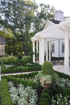 Artistic Garden, Parterre Garden, Boxwood Garden, Gardening Landscaping, Backyard Remodel, Formal Garden, Garden Plans, Formal Gardens, Traditional Landscape