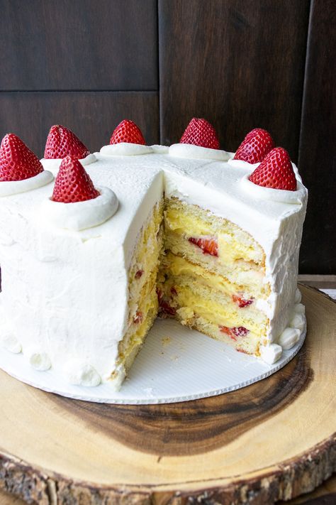 Italian Cakes Birthday, Strawberry Cassata Cake Recipes, Strawberry Casada Cake, Italian Cassata Cake, Casata Cake Recipe, Cleveland Cassata Cake Recipe, Casada Cake, Strawberry Cassata Cake, Casada Cake Recipe