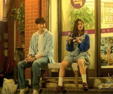 20th Century Girl Movie, Korean Movie Scene, 20th Century Girl, Film Recommendations, 2000s Girl, Minimalist Icons, Couples Vibe, Girl Movies, Best Dramas