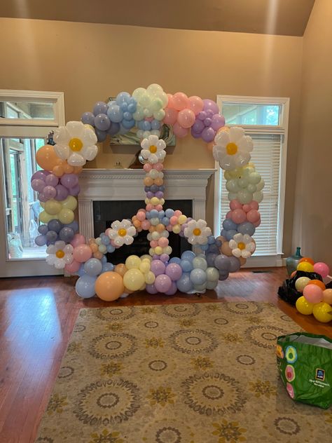 Peace Out Party Ideas, Diy Peace Sign Decor, Groovy Birthday Party Backdrop, Groovy Party Decorations Ideas, Peace Party Theme, Peace Sign Balloon Arch Diy, How To Make A Peace Sign Balloon Arch, Peace Balloon Arch, Peace Out Single Digits Party Ideas