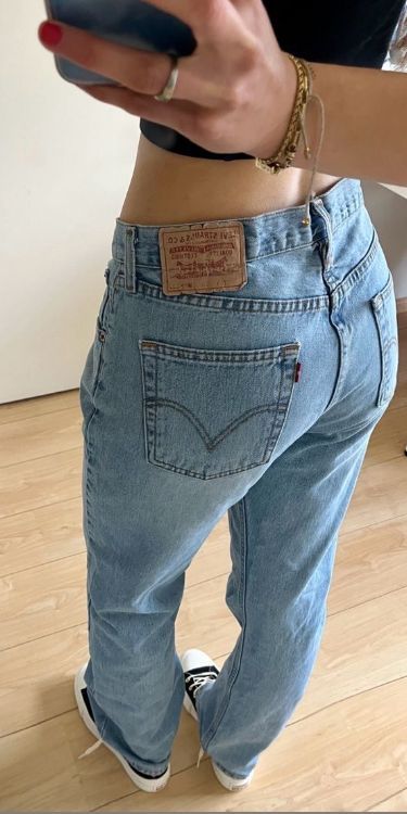 Levis 501 Jeans Women, Levi's Jeans Aesthetic, Aesthetic Levis Jeans, Levi’s Aesthetic Jeans, Levi's 501 Women Outfits, Levi’s Blue Jeans, Levi’s Boyfriend Jeans, Levi’s Straight Jeans, Levis Aesthetic Outfit