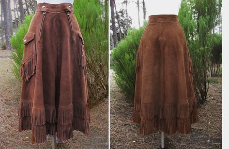 Visalia Stock Saddle Co. Fringed Buckskin Riding Skirt antique appraisal | InstAppraisal Vintage Cowgirl Aesthetic, Buckskin Dress, Riding Skirt, Antique Appraisal, Suede Fringe Skirt, Western Skirts, Western Riding, Western Style Outfits, Diy Skirt