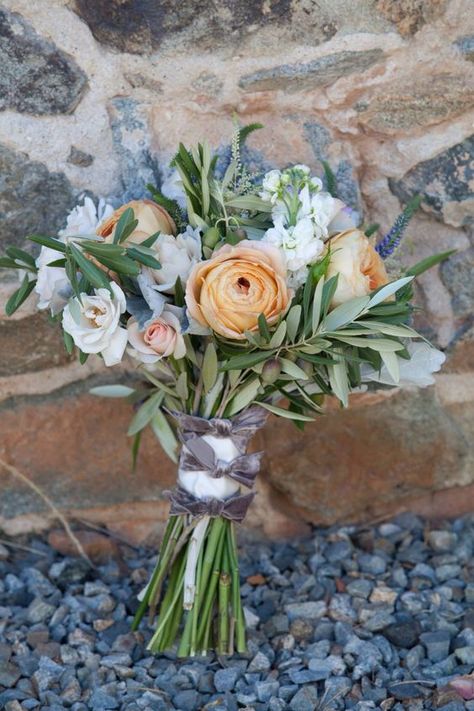 Wedding Flowers Lavender, Olive Branch Wedding, Elegant Wedding Flowers, Lavender Wedding Flowers, Wedding Flower Guide, Olive Wedding, Fun Wedding Decor, Orange Wedding Flowers, Flowers Lavender