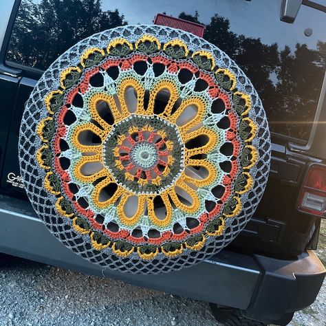 Sunny Flower Crochet Spare Tire Cover - Etsy Crochet Jeep Accessories, Crochet Spare Tire Cover Pattern Free, Crochet Jeep Tire Cover, Crochet Tire Cover, Crochet Spare Tire Cover, Jeep Spare Tire Covers, Hippie Car, Jeep Tire Cover, Car Things