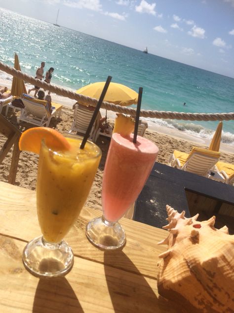 Guavaberry colada & fruit bomb smoothie @ Karakter beach bar close to airport. #airporteatzSXM #SXMeatz Beach Juice Bar, Bahamas Mama Tropical Smoothie, Miami Beach Aesthetic Food, Beach Bum Smoothie Tropical Cafe, Tropical Smoothie Cafe, Smoothie Shop, Us Navy Seals, Spring Trip, Beach Bars