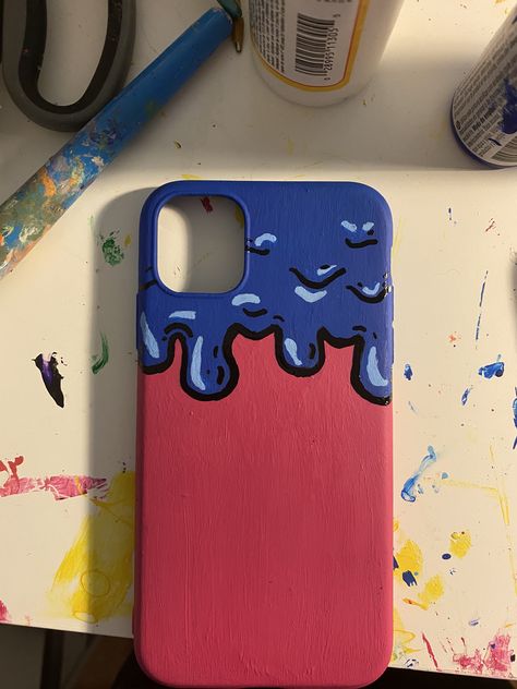 Painted my phone case Paint Cover Phone, What To Draw On Phone Cases, Phone Backcover Paintings, Paintings On Phone Cases, Phn Case Painting, Painting My Phone Case, Phone Cover Art Ideas, Iphone Case Painting Ideas, Phone Case Painting Idea