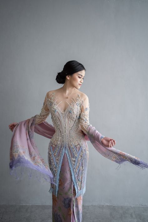 Haute Couture, Wedding Kebaya, Kebaya Simple, Kebaya Nikah, Kebaya Bridesmaid, Model Dress Kebaya, Moodboard Wedding, Dress Brokat Modern, Kebaya Lace