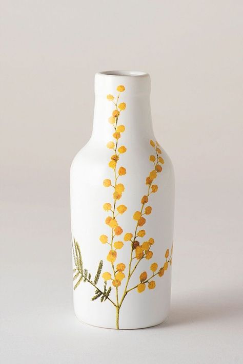 Flower Vase Design, Here There And Everywhere, Ceramic Cafe, Diy Pottery Painting, Pottery Crafts, Diy Pottery, Ceramics Pottery Art, Painted Vases, Decorative Pots