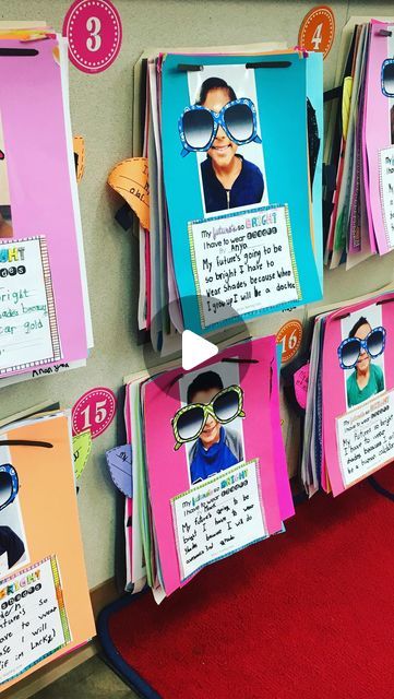 Kristen Donegan-The Organized Teacher Club on Instagram: "The easiest memory book ever and it’s on SALE!’it’s an interactive bulletin board that your students add to and also makes a memory book to send home at the end of the year." Memories Bulletin Board, Student Memory Book, Memory Book Kindergarten, Pimm's Cup, Organized Teacher, September School, Interactive Bulletin Boards, Interactive Bulletin Board, Teacher Organization