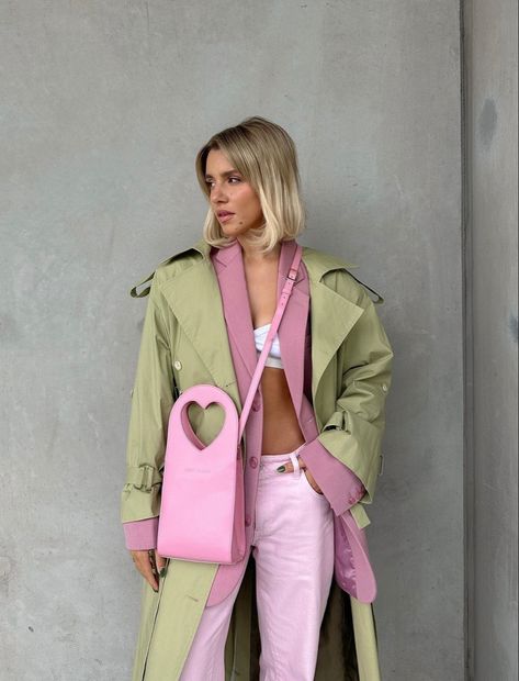 Maxine Wylde on Instagram - valentine’s day inspo look fashion cute colors Maxine Wylde Outfits, Maxine Wylde, Eclectic Outfits, Blouse Casual Fashion, Cute Colors, Pastel Outfit, Winter Fit, Pastel Fashion, Womenswear Fashion