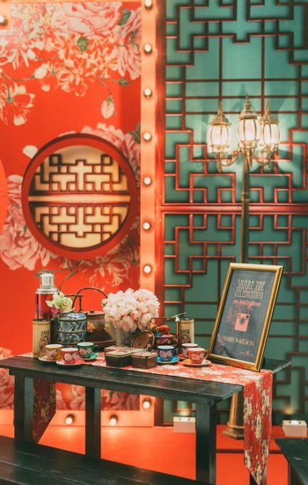 Chinese Wedding Decor, Chinese Theme, Old Shanghai, Chinese Interior, Asian Interior, Chinese Tea Ceremony, Chinese Decor, Chinese New Year Decorations, Wedding Backdrop Decorations