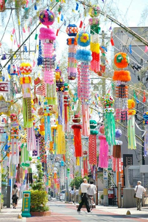 Tanabata Sendai, Colorful Objects, Tanabata Festival, Star Festival, Japanese Festival, Festivals Around The World, Japan Culture, Bacardi, Sumi E