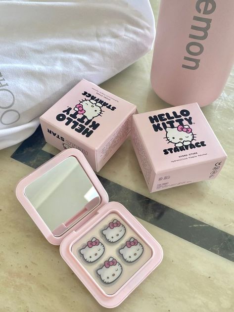 Hello Kitty Products, Sanrio Things, Dream Products, Kitty Makeup, Images Hello Kitty, Hello Kitty Gifts, Alat Makeup, Hello Kitty Makeup, Kawaii Sanrio