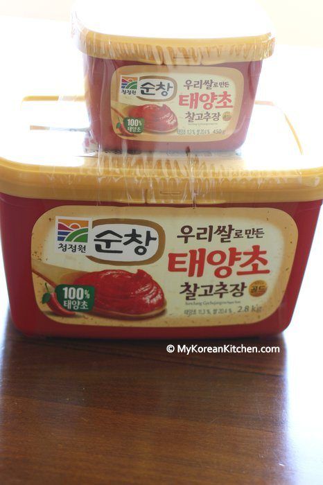 Gochujang (Korean Chili Paste) via @mykoreankitchen Korean Fusion Food, Bibimbap Sauce, My Korean Kitchen, Perfect Picnic Food, Rainy Day Recipes, Korean Chili, Sauce Au Poivre, Korean Chili Paste, Korean Kitchen