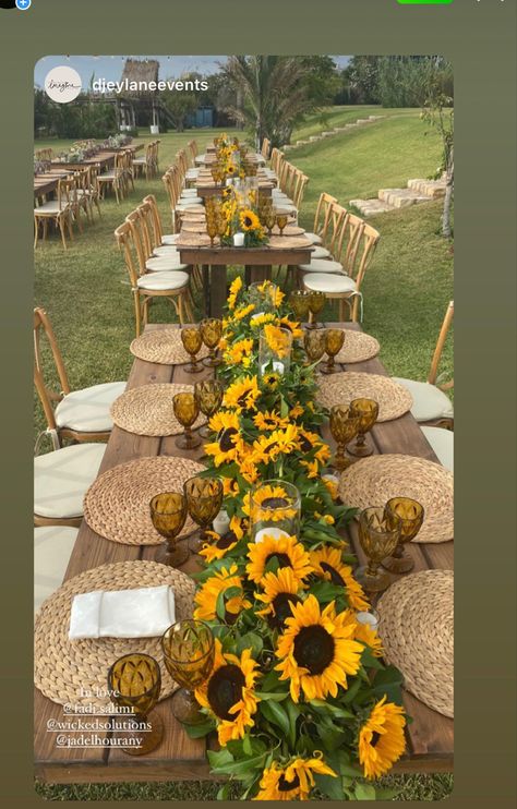 Rustic Sunflower Wedding Ideas, Sunflower Party Themes, Sunflower Wedding Ideas, Oversized Wall Decor, Sunflower Wedding Decorations, Rustic Sunflower Wedding, Sunflower Party, Sunflower Baby Showers, Sunflower Themed Wedding