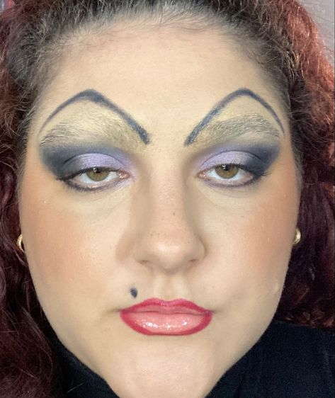 #shrek #doris #makeup #makeupideas Shrek Inspired Makeup, Shrek Makeup Ideas, Doris Shrek, Shrek Face Paint, Doris Makeup, Shrek Outfit, Shrek Makeup, Shrek Characters, Shrek Rave