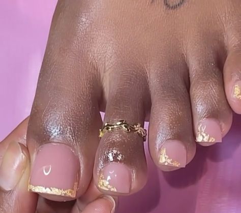 Cute Toe Designs, Gold Toe Nails, French Toe Nails, Gel Nails French, Pedicure Designs Toenails, Gel Pedicure, Toes Nails, Birthday Things, Gel Toe Nails