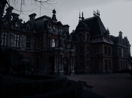 Gothic Mansion Aesthetic Exterior, Family Estate Aesthetic, Black Manor Aesthetic, Gothic Mansions Castles, Dark Manor Exterior, Dark Manor Aesthetic, Riddle Manor, Gaunt Aesthetic, Vampire Manor