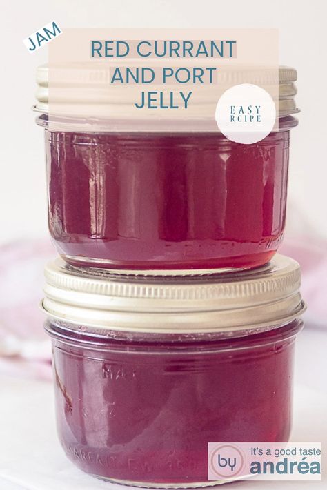 In this redcurrant jam with port wine: the sour redcurrants are combined with the port wine, which gives an intense red color and a delicious sweet flavor to the jam. #redcurrant #jam #jelly #port #recipe Red Currant Jelly Recipe, Cheesecake In A Glass, Red Currant Jam, Red Port, Jam Homemade, Currant Jelly, Red Currant, Port Wine, Red Fruit