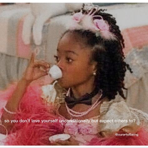 Zuri Ross, Music Cover Photos, Skai Jackson, Wise Woman, Funny Science Jokes, Girl Memes, Picture Collage Wall, Funny Profile, Funny Profile Pictures