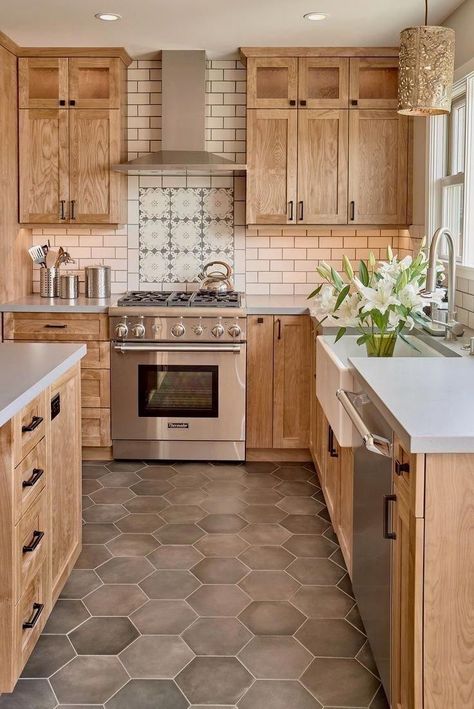 Kitchen Cabinet Interior, Kitchen Diy Ideas, Kitchen Cabinet Inspiration, Best Kitchen Cabinets, Rustic Modern Kitchen, Farmhouse Kitchen Cabinets, Diy Kitchen Remodel, Blonde Wood, Casa Vintage