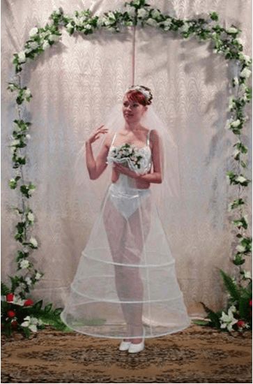 A mosquito net Wedding Dress Fails, Weird Wedding Dress, Ugly Wedding Dress, Custom Wedding Dress, Wedding Humor, Wedding Dresses Unique, Here Comes The Bride, Wedding Attire, Designer Wedding Dresses