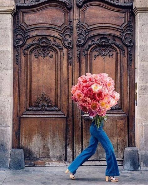 Shannon Pratuch on Instagram: “Headin’ out. I’m leaving Paris tomorrow to head back to my countryside house in Brittany, near Saint-Malo. I’ll be there briefly and then…” Carla Coulson, A Bunch Of Flowers, Coral Peonies, Foto Tips, Flower Photography, Photography Prints, Deco Floral, Bouquet Of Flowers, Bunch Of Flowers