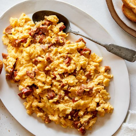 Scrambled Eggs with Chorizo Sausage by Food Network Kitchen Chorizo Scrambled Eggs, Sausage Puffs, Chorizo Burger, Perfect Fried Egg, Hispanic Recipes, Chorizo And Potato, Egg Food, Scrambled Eggs Recipe, Chorizo Recipes