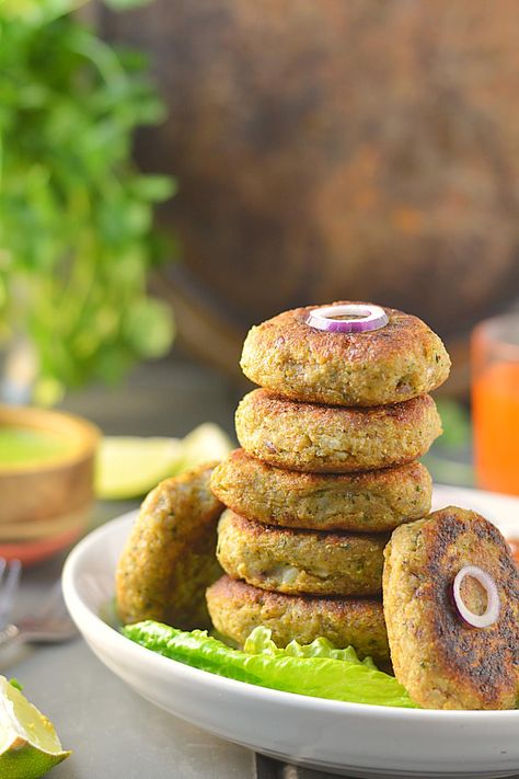 Kamal Kakdi cutlets or Lotus stem cutlets Lotus Stem Recipes Indian, Kamal Kakdi Recipe, Lotus Stem Recipe, Teatime Snacks, Foreign Recipes, Vegan Patties, Papaya Smoothie, Kebab Recipe, Low Fat Snacks