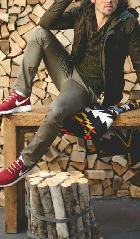 Street Style Vintage, Herren Style, Mens Fashion Rugged, Cooler Look, Red Sneakers, Well Dressed Men, Sneakers Men Fashion, Men Looks, Looks Style