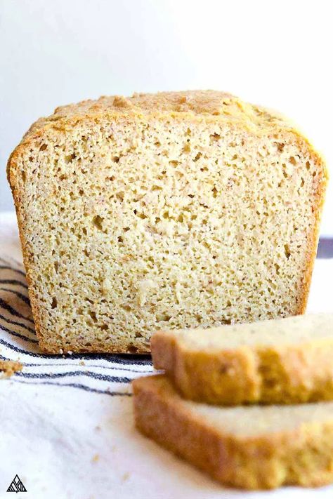 Up your game with this low carb sandwich bread recipe! It’s a keto-friendly gem! Bland bread be banished! THIS is your new fave go-to for bread replacement now! #lowcarbsandwichbread #ketosandwichbread Low Carb Sandwich, Traditional Bread Recipe, Low Carb Sandwiches, Almond Flour Bread, Low Carb Biscuit, Low Carb Low Fat Recipes, Lowest Carb Bread Recipe, Sandwich Bread Recipes, Psyllium Husk