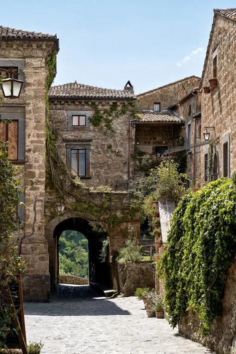 Corte della Maestra in Civita di Bagnoregio, Italy | House & Garden Bagnoregio Italy, Italy House, Old Stone Houses, Italian Architecture, Italian Villa, Italy Aesthetic, Architecture Old, Old Stone, Stone Houses